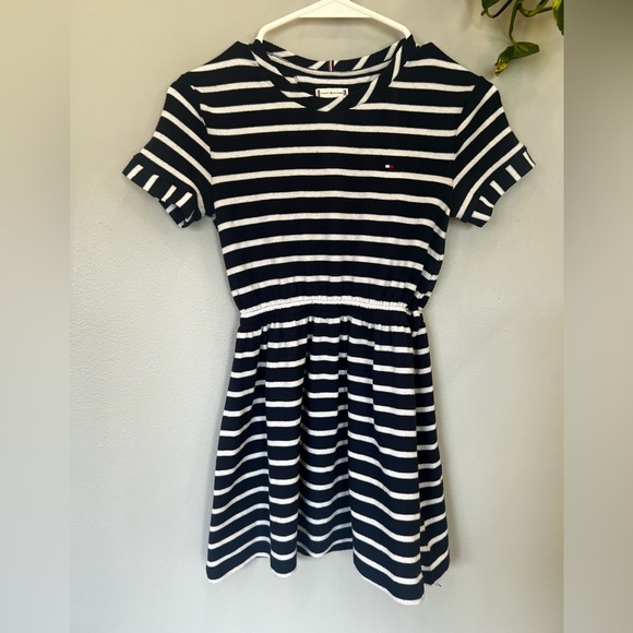 TOMMY HILFIGER girls striped short sleeve blue&white dress/size 7 (S/P/CH) - Picture 2 of 10